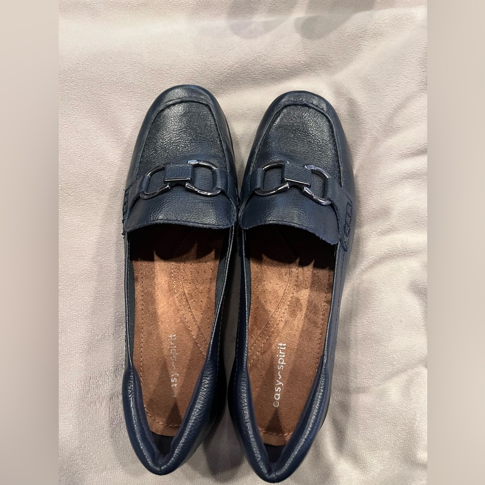 Easy Spirit Navy Blue Comfort Walking Slip On Loafers / Flats Buckle Detail Sz 8
